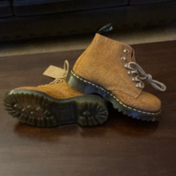 Dr. Martens Shoes - Dr. Martens Made in England 101 New